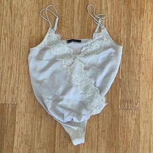 Abercrombie & Fitch Lace Cami Bodysuit - Cream. Size Small.